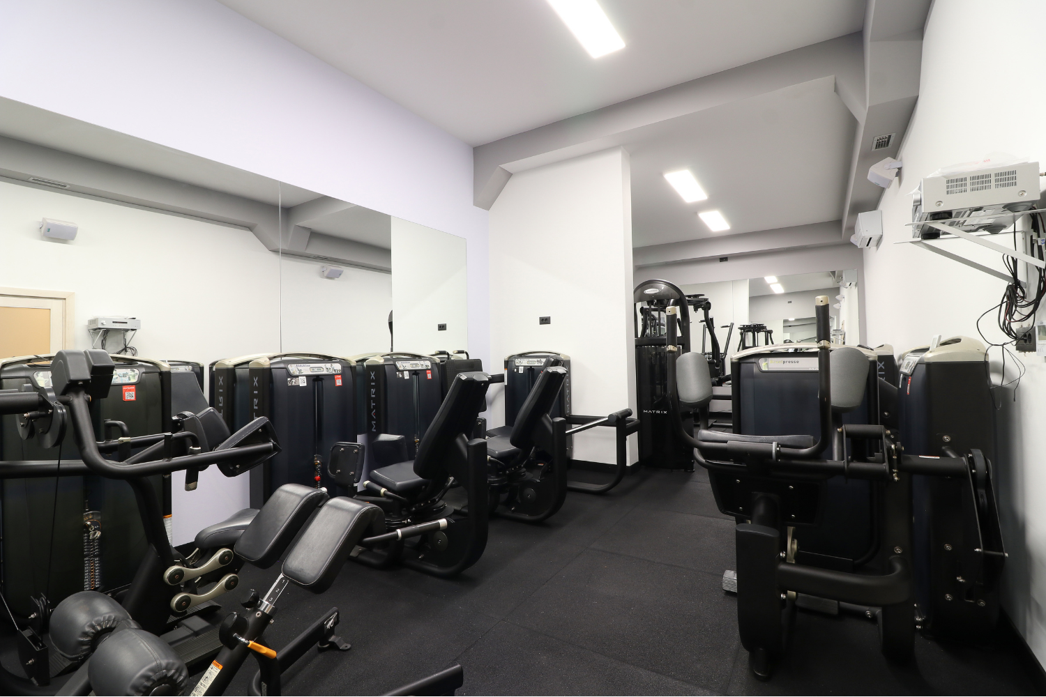 Machine section is for isometric exercise